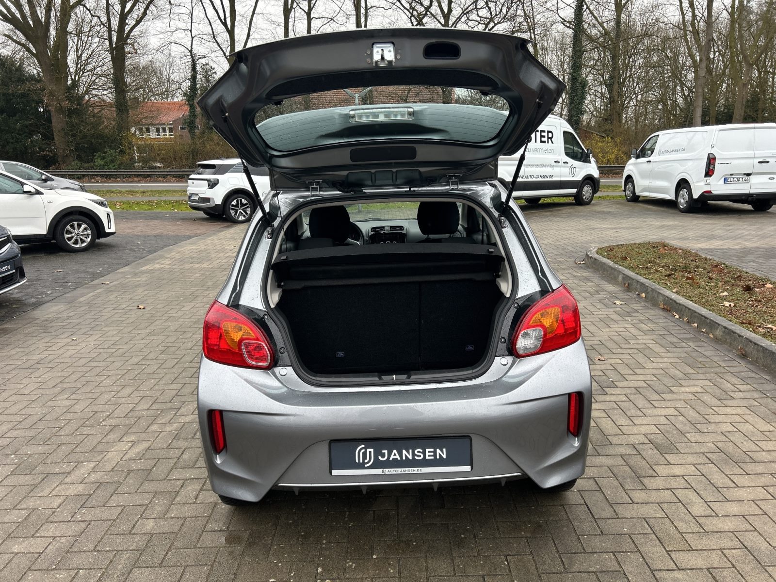 Mitsubishi Space Star SPIRIT+BT+Klimaanlage — Miniatur 17