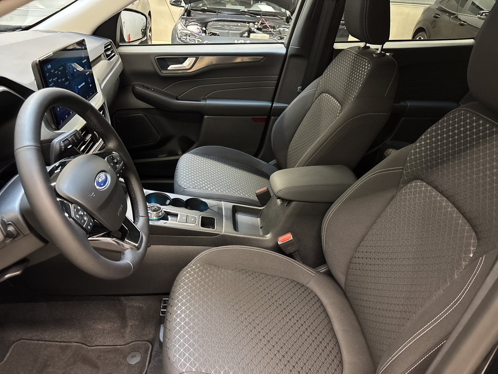 Ford Kuga Titanium 1.5 EcoBoost Automatik — Miniatur 11