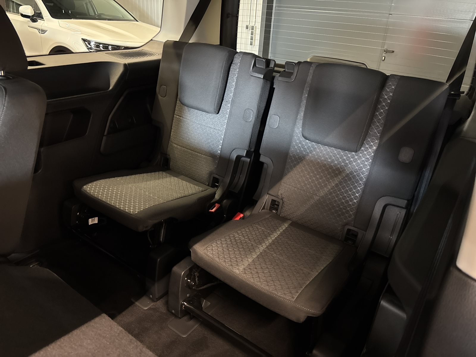 Ford Grand Tourneo Connect 2.0 EcoBlue Titanium Automatik 7-Sitze — Miniatur 14