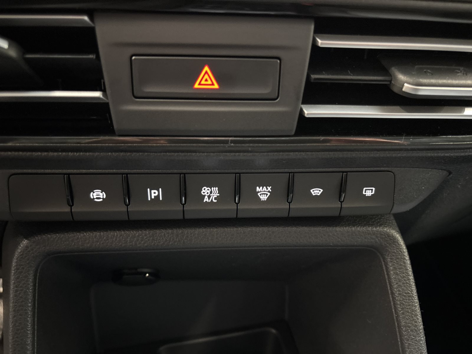 Ford Grand Tourneo Connect 2.0 EcoBlue Titanium Automatik 7-Sitze — Miniatur 17