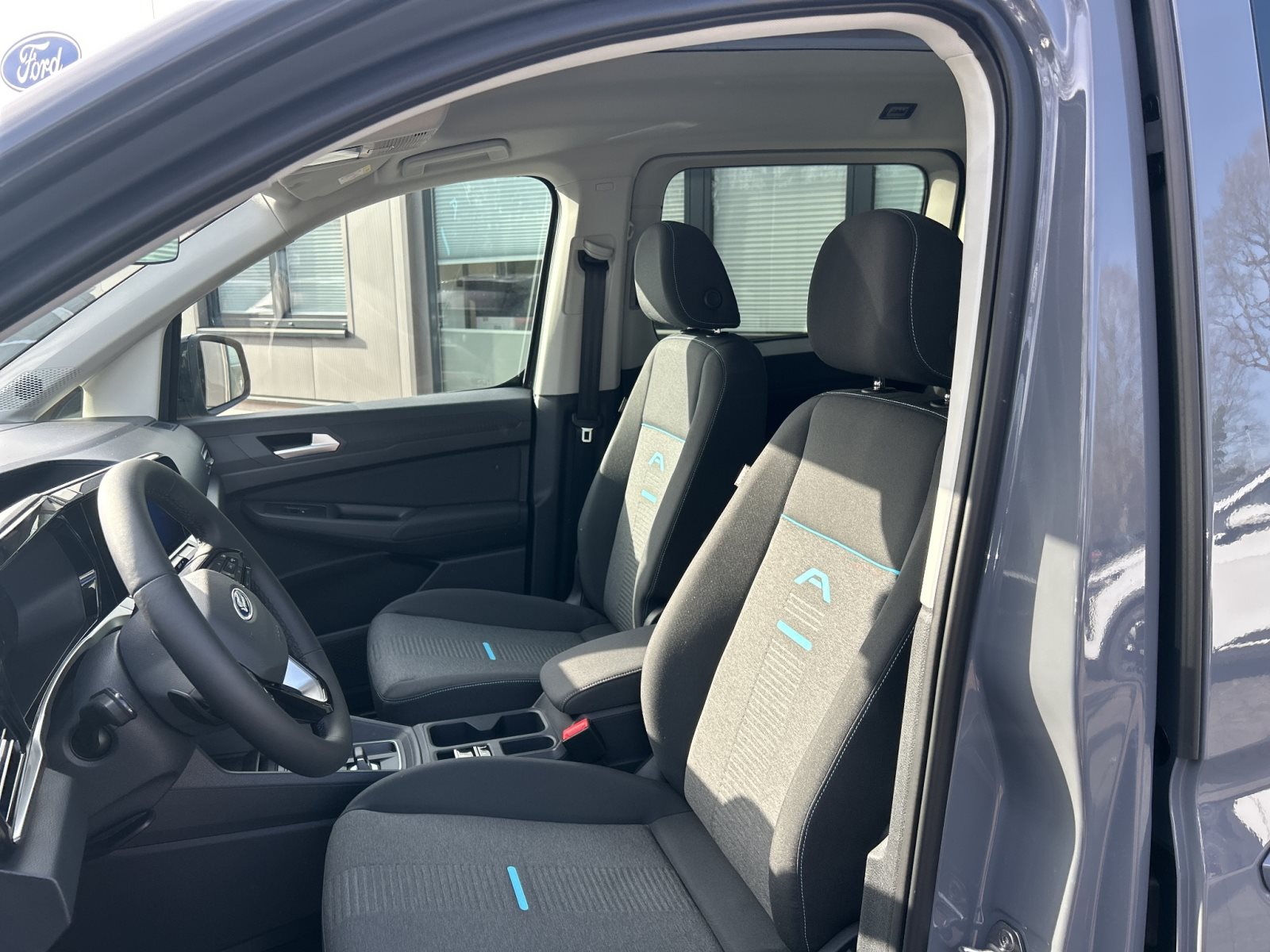 Ford Grand Tourneo Connect Active Automatik 7-Sitzer — Miniatur 11