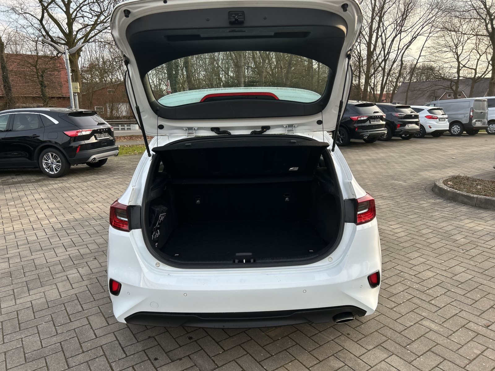 KIA Ceed Vision *Navi+Lenkradheizung+Sitzheizung* — Miniatur 17