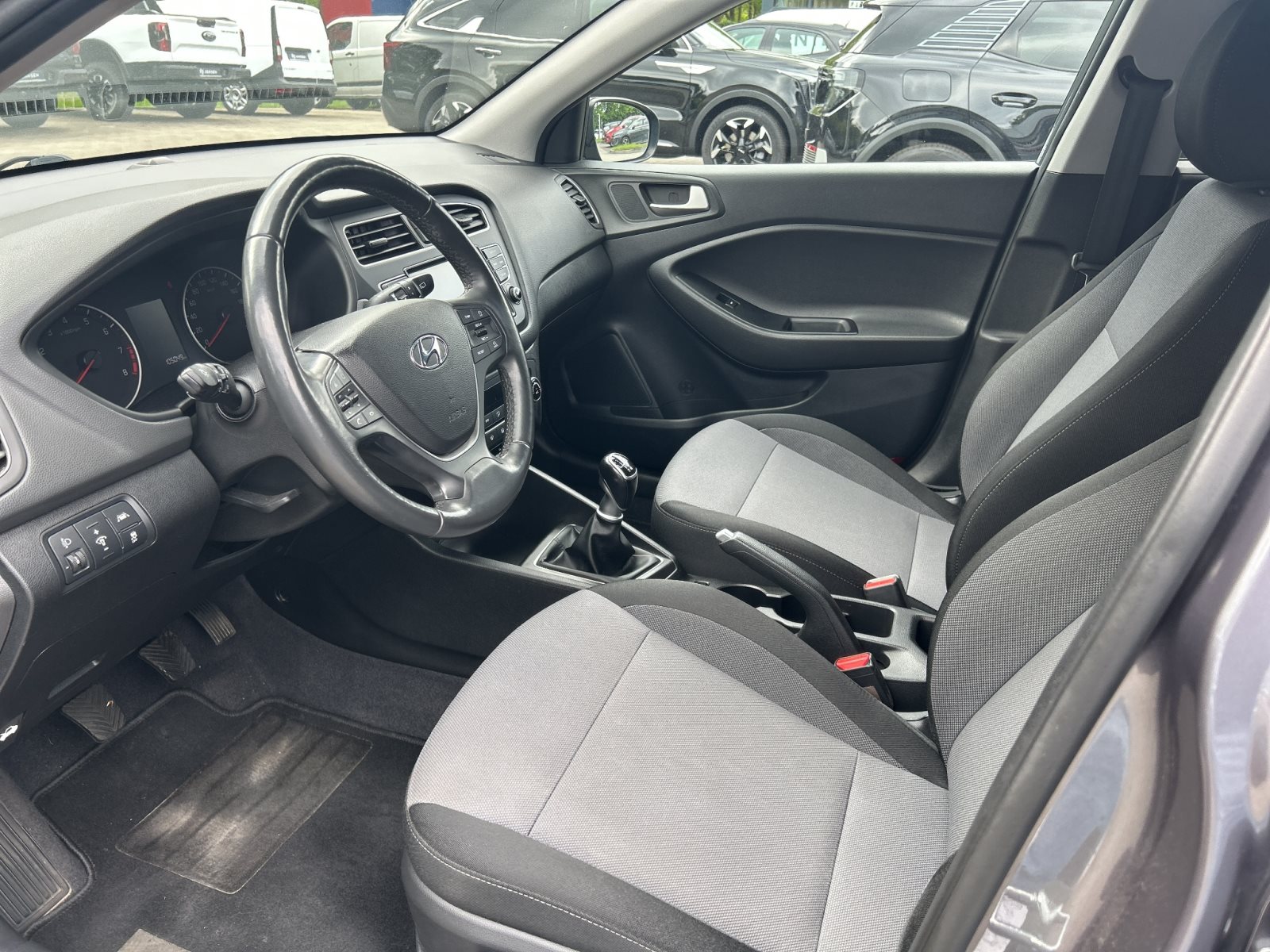 Hyundai i20 YES! Plus — Miniatur 18