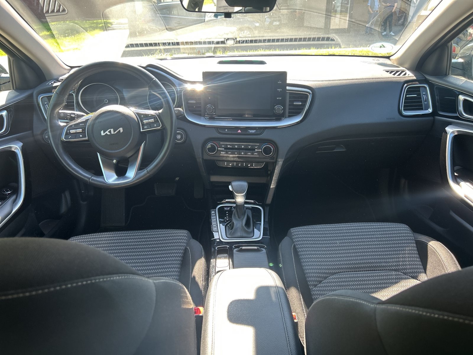KIA XCeed Vision Plug-in Hybrid+NAVI+MS Reifen+LED — Miniatur 15