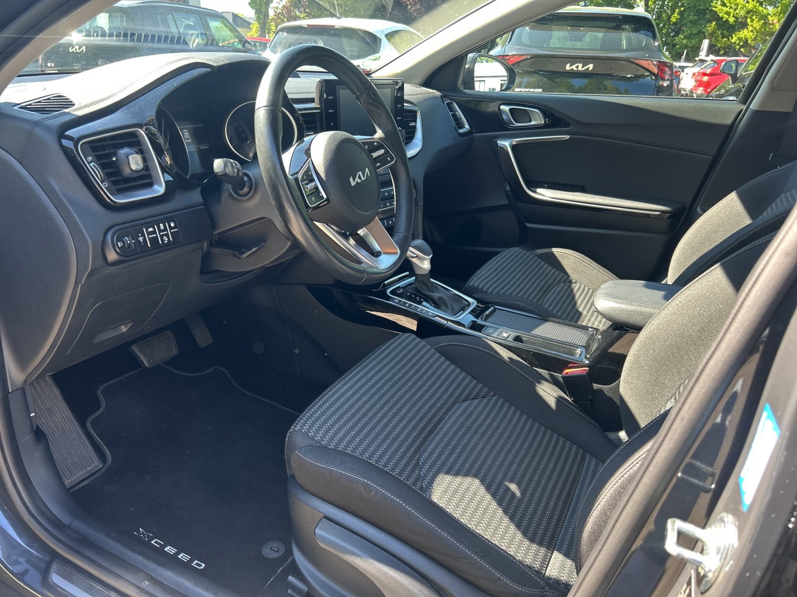 KIA XCeed Vision Plug-in Hybrid+NAVI+MS Reifen+LED — Miniatur 18
