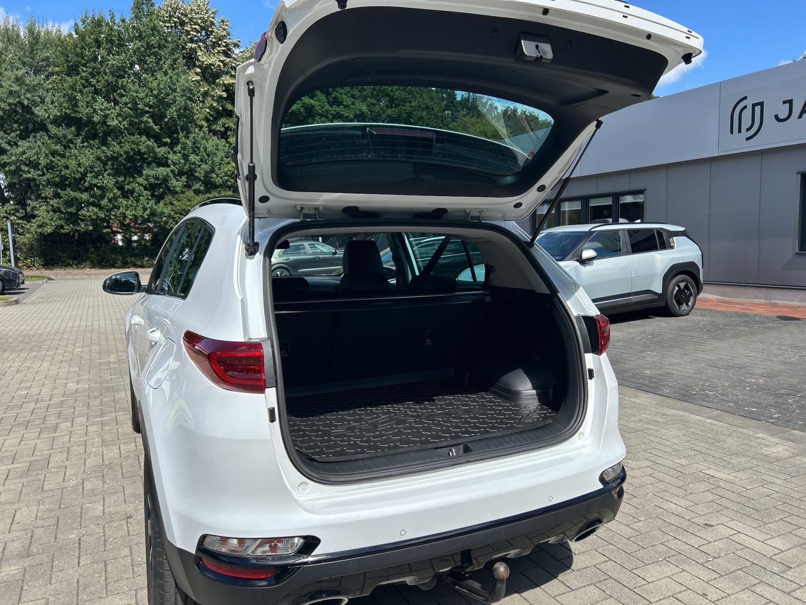 KIA Sportage Black Edition 4WD+elektrische Sitze+Leder+Smart Key — Miniatur 16