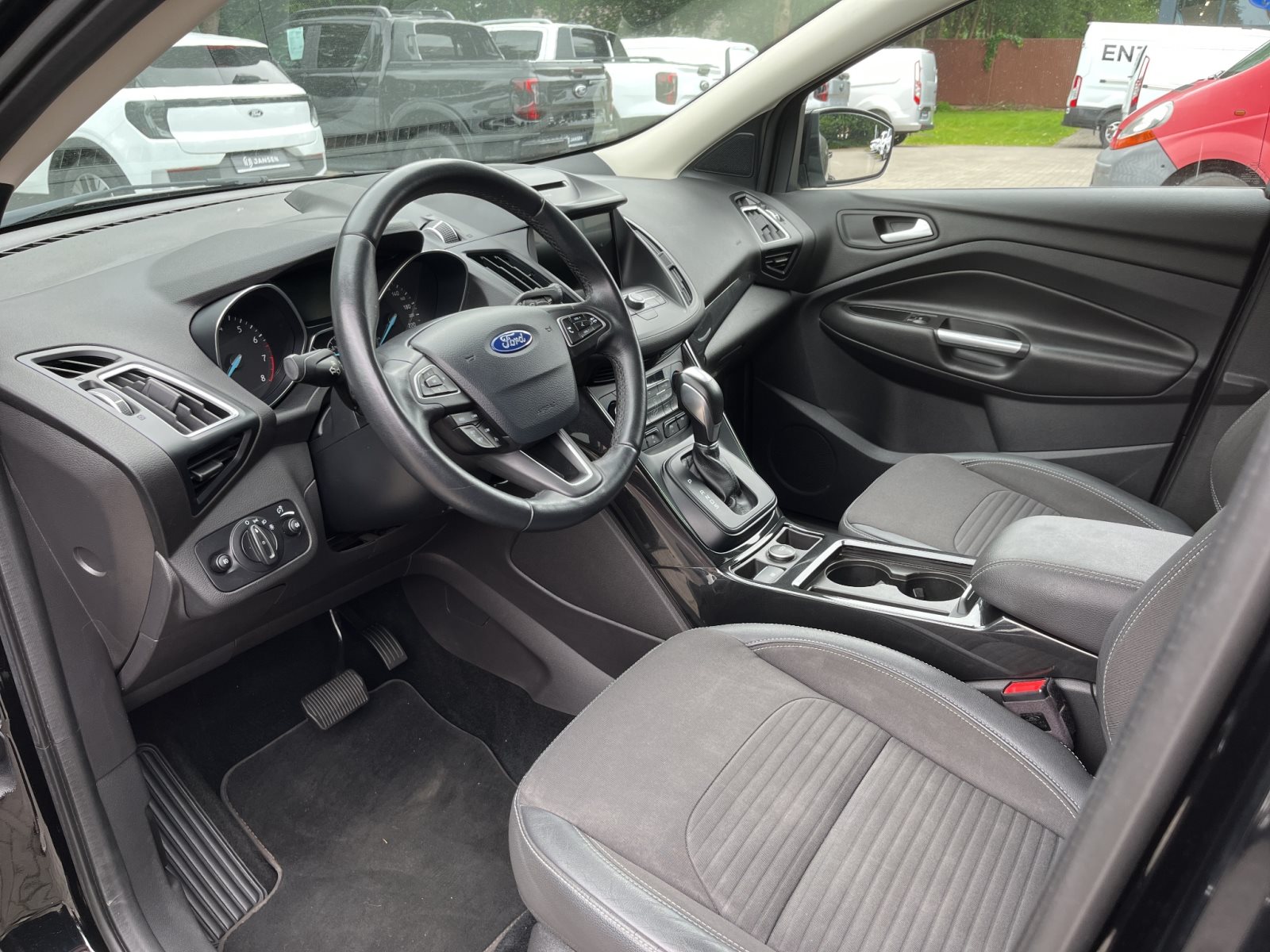 Ford Kuga Titanium 4x4 Automatik+NAVI+AHK — Miniatur 19
