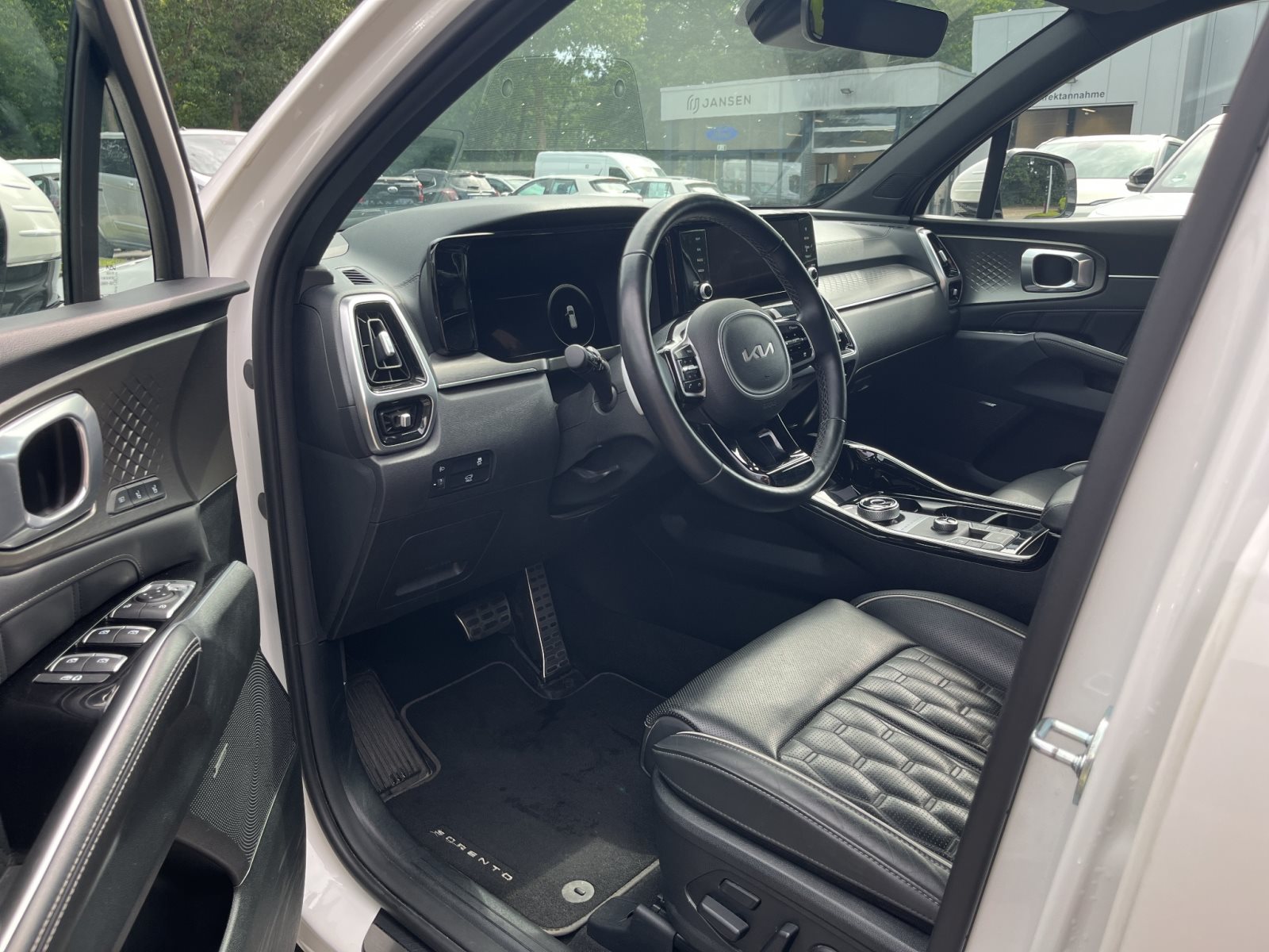 KIA Sorento Platinum 4WD + 360° Kamera + AHK — Miniatur 18