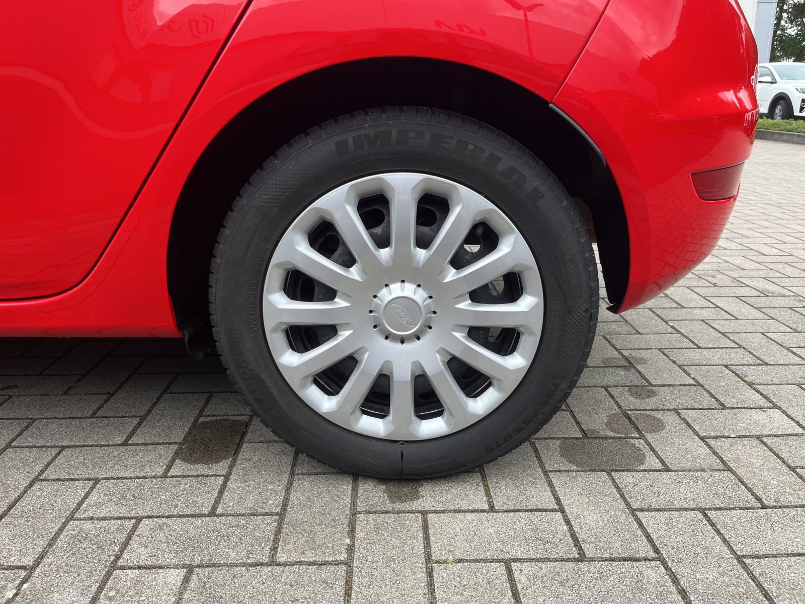 Ford Fiesta Trend + Ganzjahresreifen+ Klimaanlage — Miniatur 10