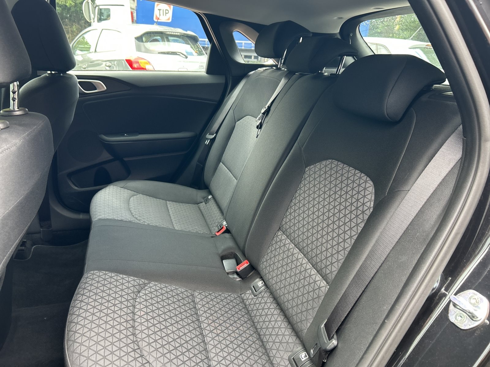 KIA Ceed Edition 7+ MS Reifen + Carplay — Miniatur 12